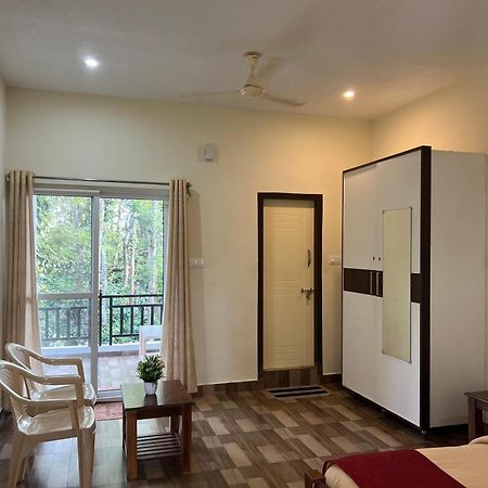 Апартаменти Sri Lakshmi Estates Siddapura  Екстер'єр фото